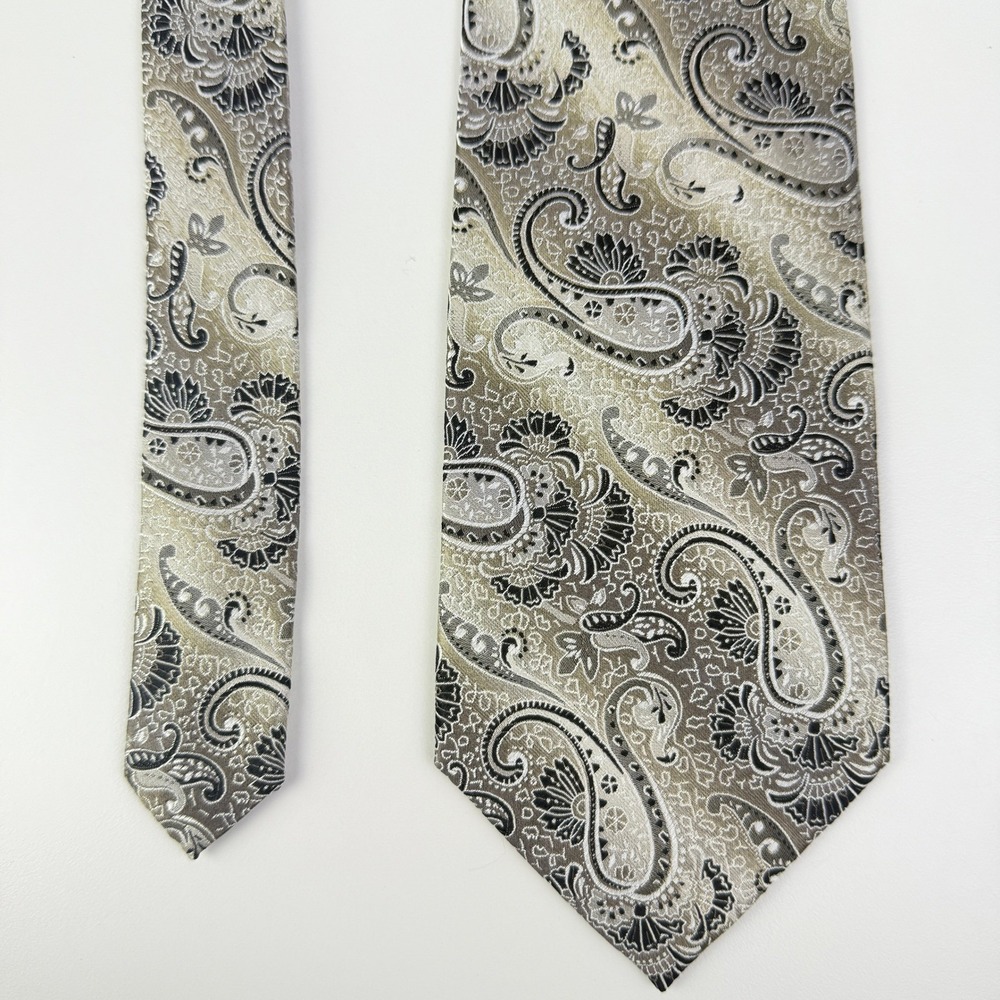 Pierre Cardin Mens Paisley Silk Necktie Gray Black Classic Elegant Formal Luxury
